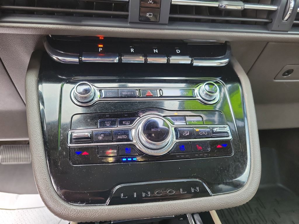 Used 2022 Lincoln Corsair Reserve w/ Equipment Group 201A image 36