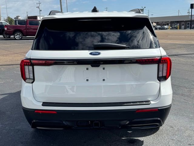 Used 2025 Ford Explorer ST-Line w/ Premium Package image 4