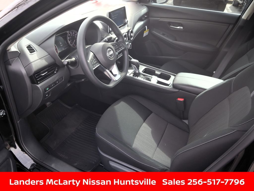 Used 2025 Nissan Sentra SV w/ Trunk Package image 17