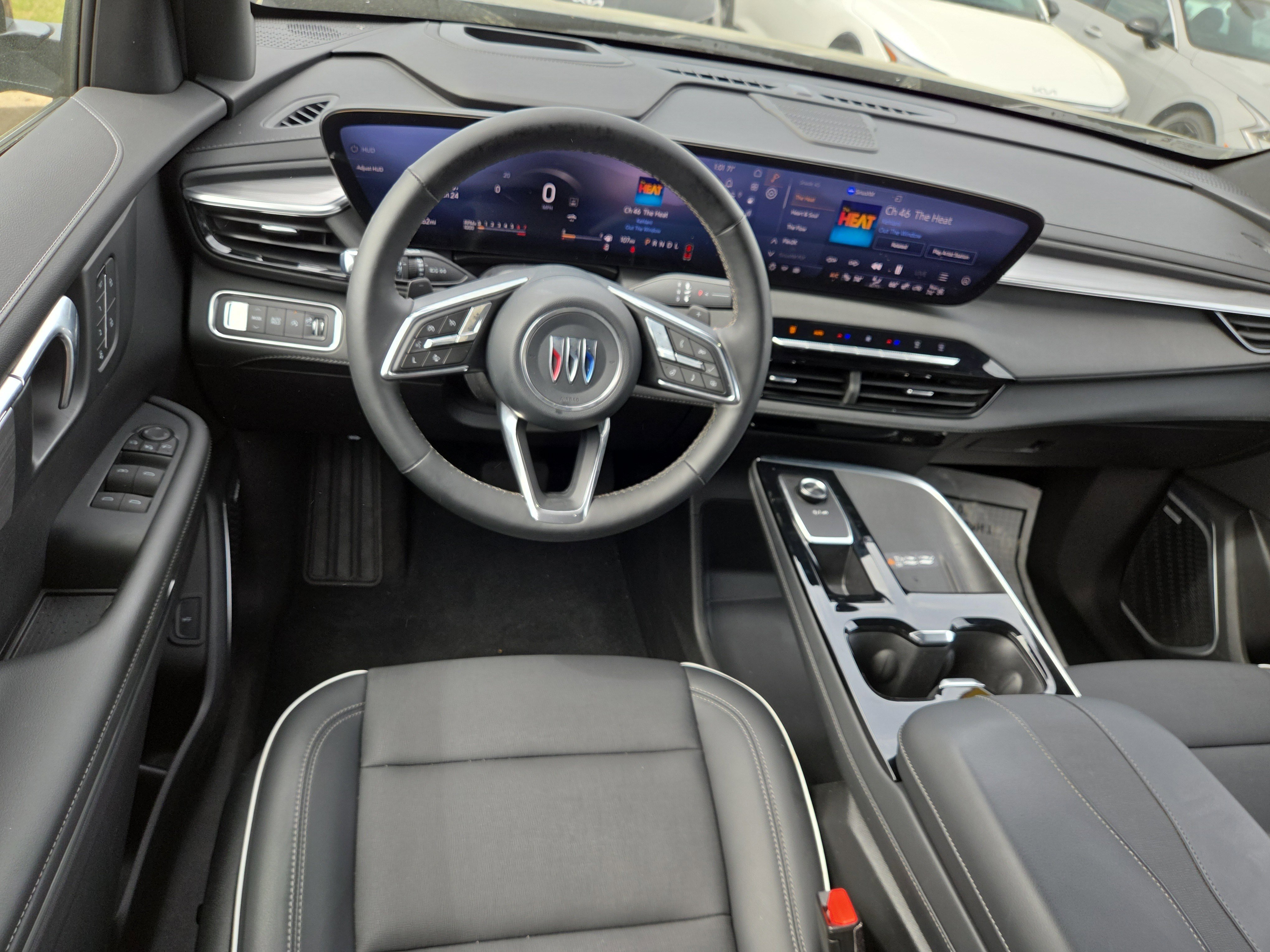 Used 2025 Buick Enclave Preferred w/ Power Package image 7