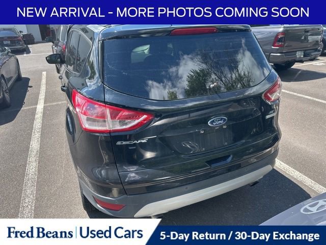 Used 2016 Ford Escape SE w/ Equipment Group 201A FWD image 8