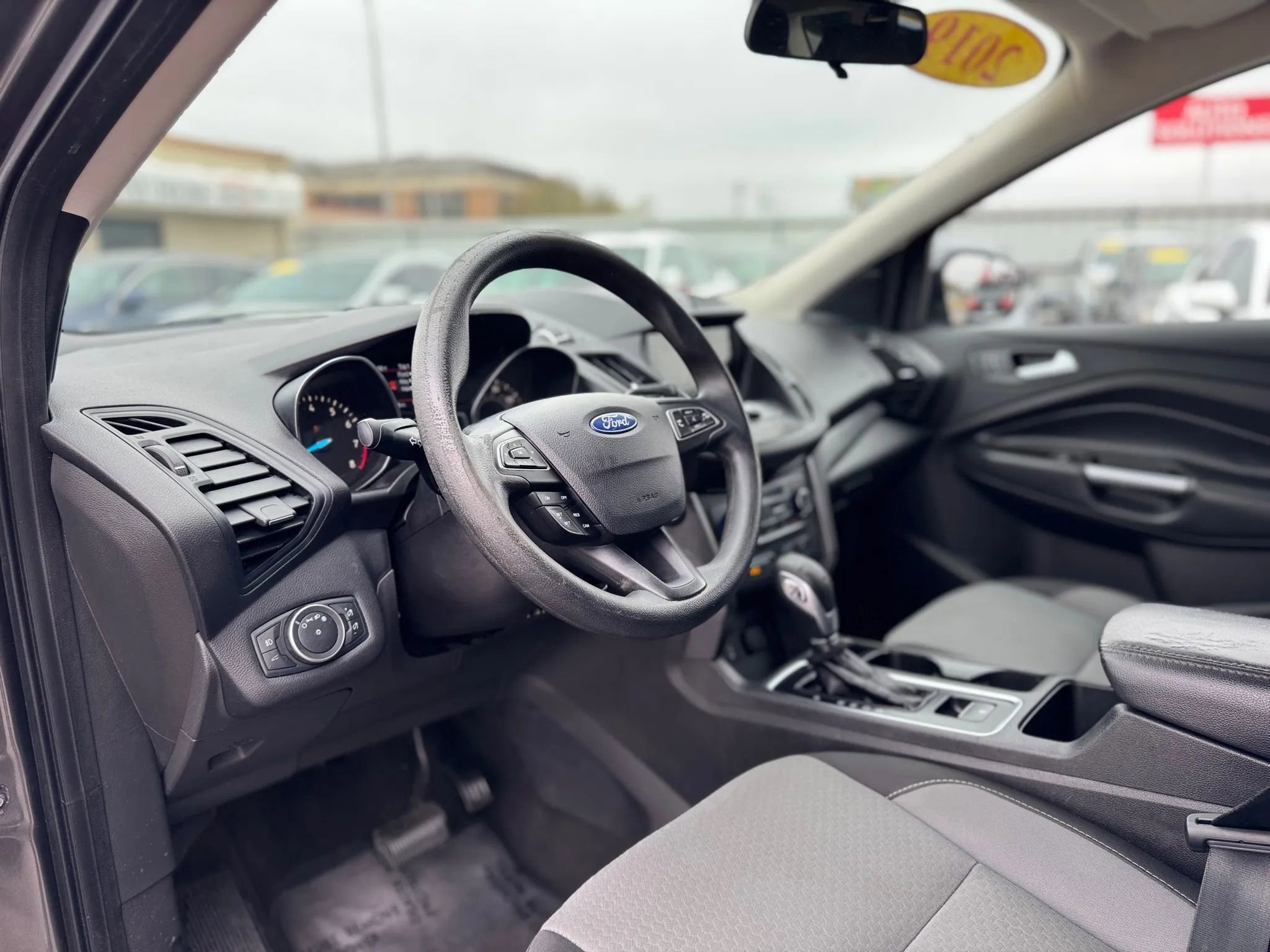 Used 2019 Ford Escape SE image 11
