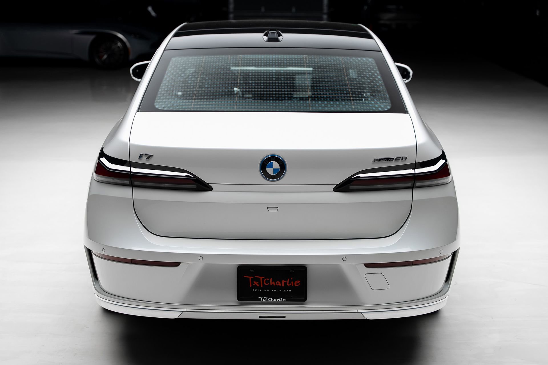 Used 2023 BMW i7 xDrive60 AWD/4WD image 25