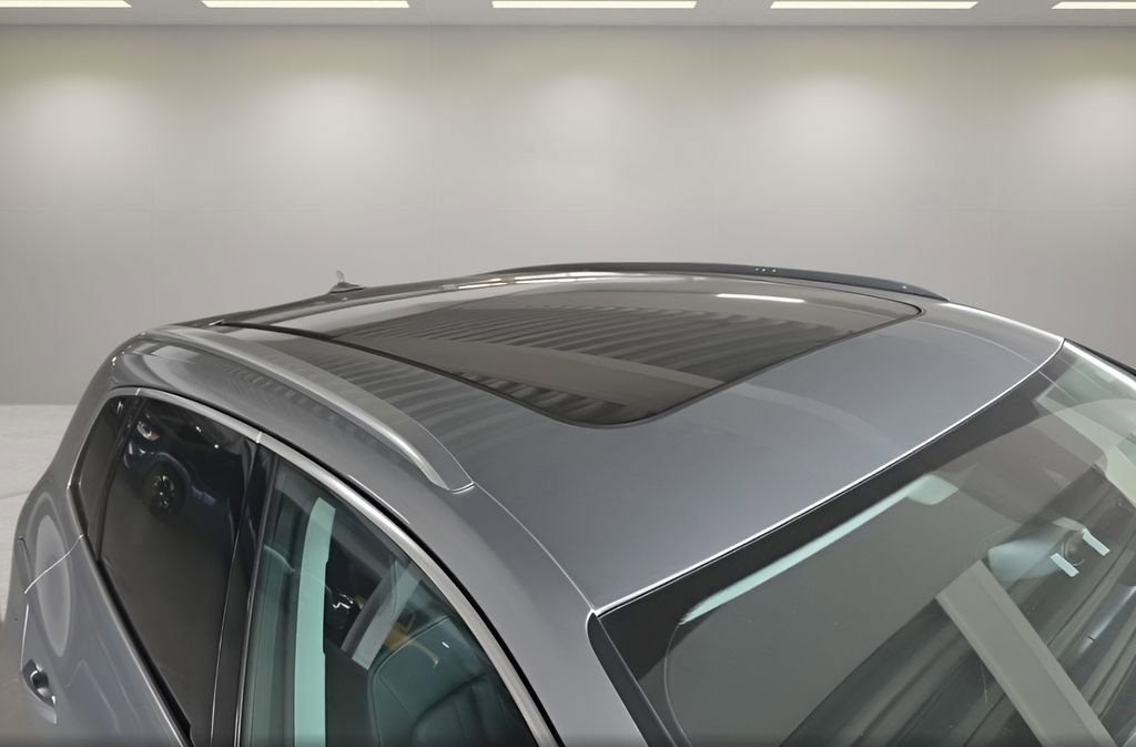 Used 2023 Audi Q5 2.0T Premium w/ Convenience Package image 17