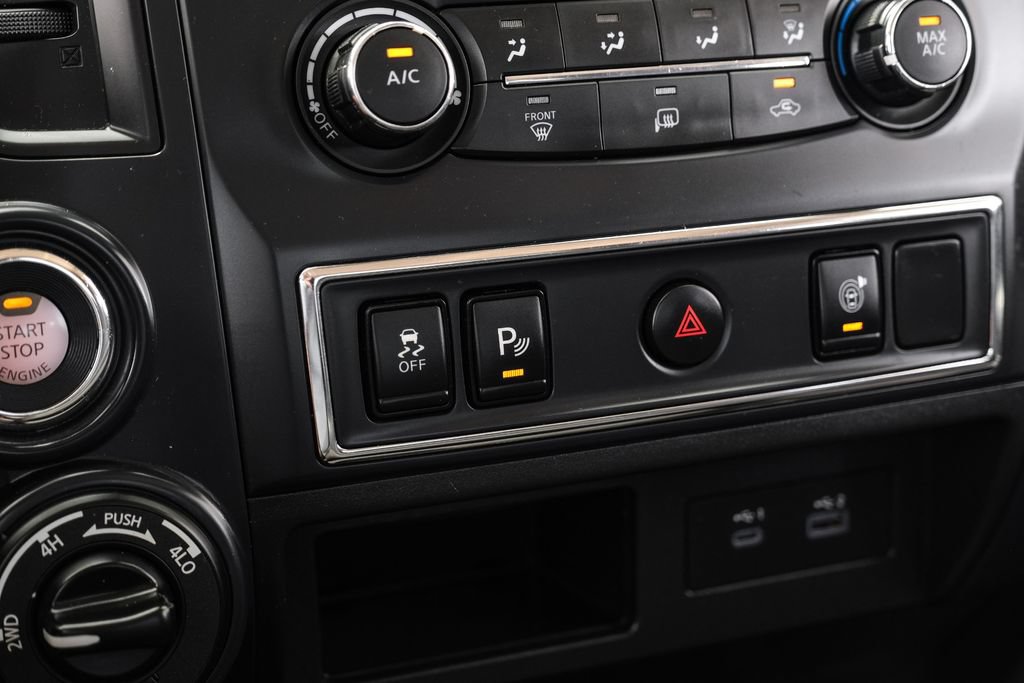Used 2022 Nissan Titan SV w/ Accessory Utility Package AWD/4WD image 23