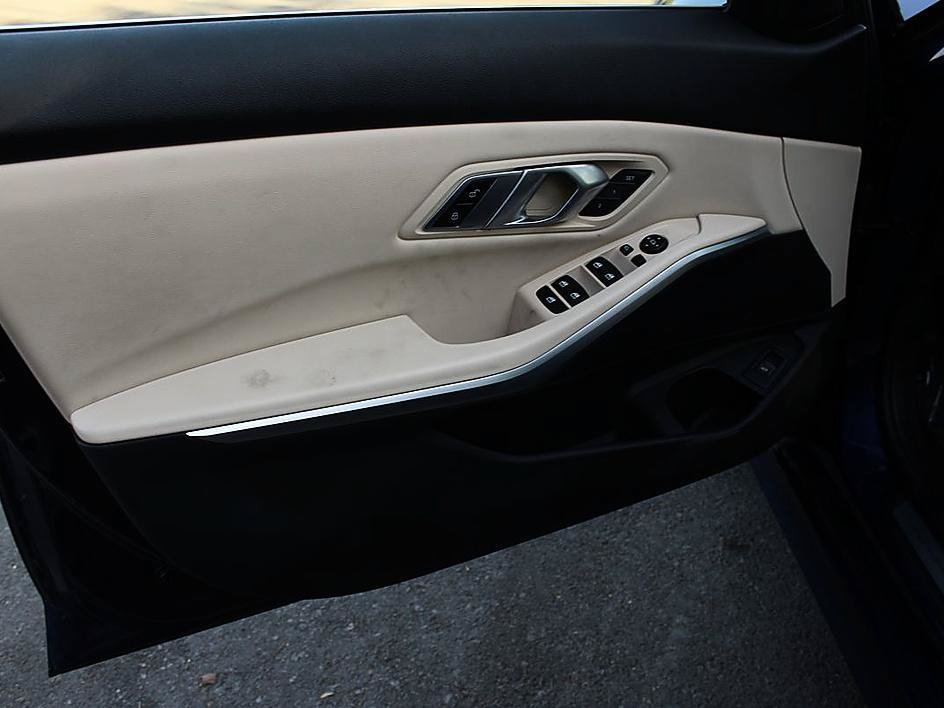 Used 2019 BMW 330i Sedan w/ Premium Package RWD image 13