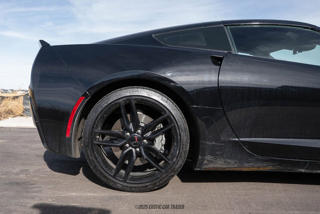 Used 2018 Chevrolet Corvette Stingray Coupe w/ 1LT image 10