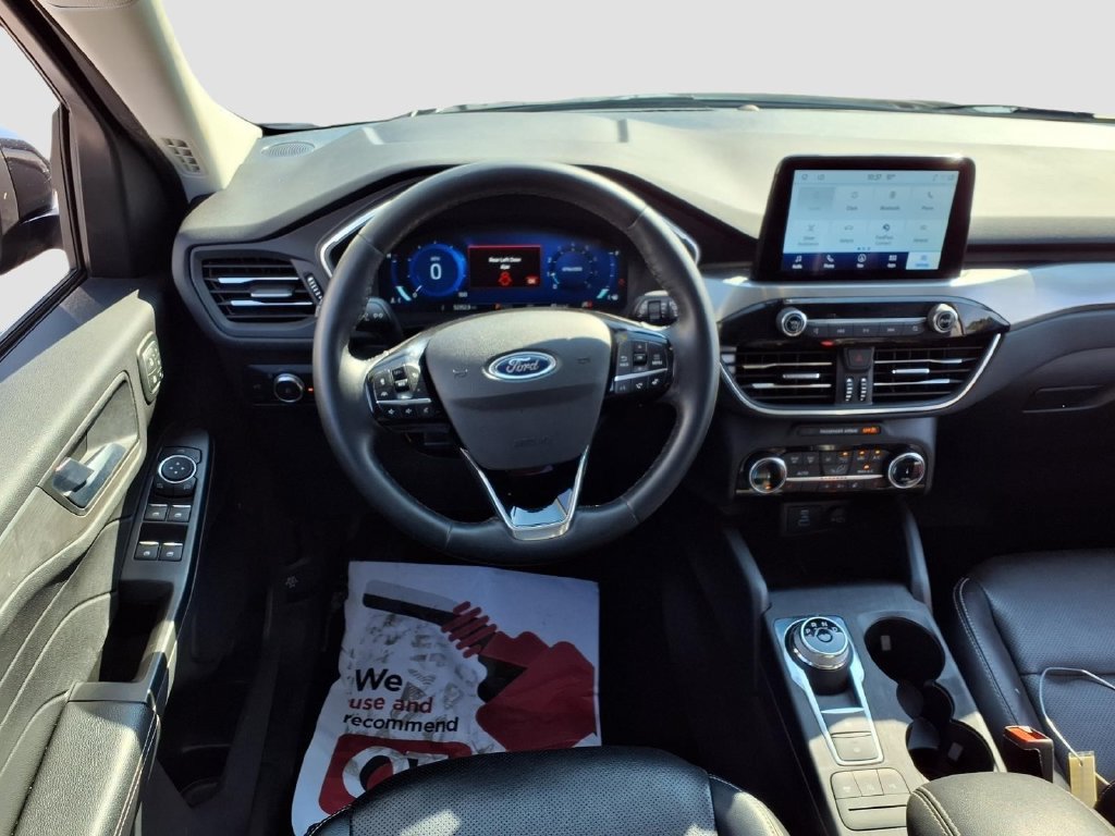Certified 2022 Ford Escape Titanium AWD/4WD image 9