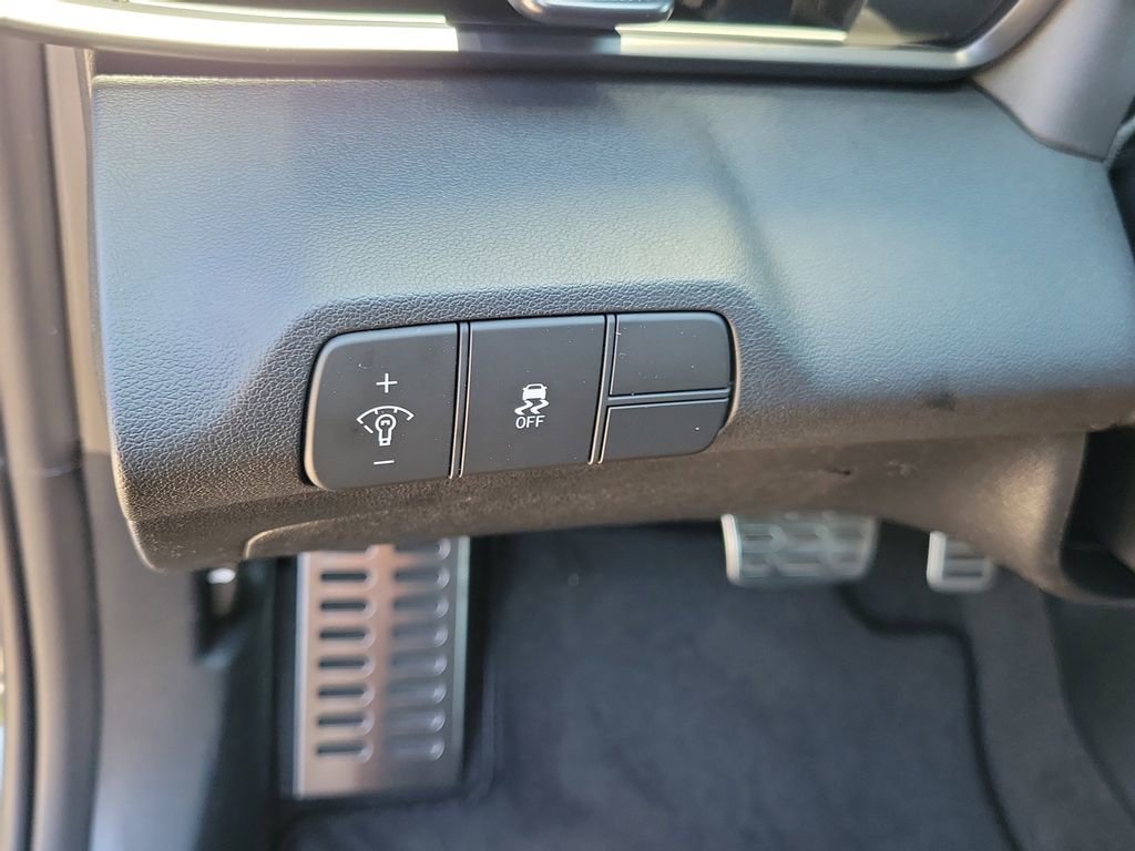 Used 2026 Hyundai Elantra Sport w/ Cargo Package FWD image 19