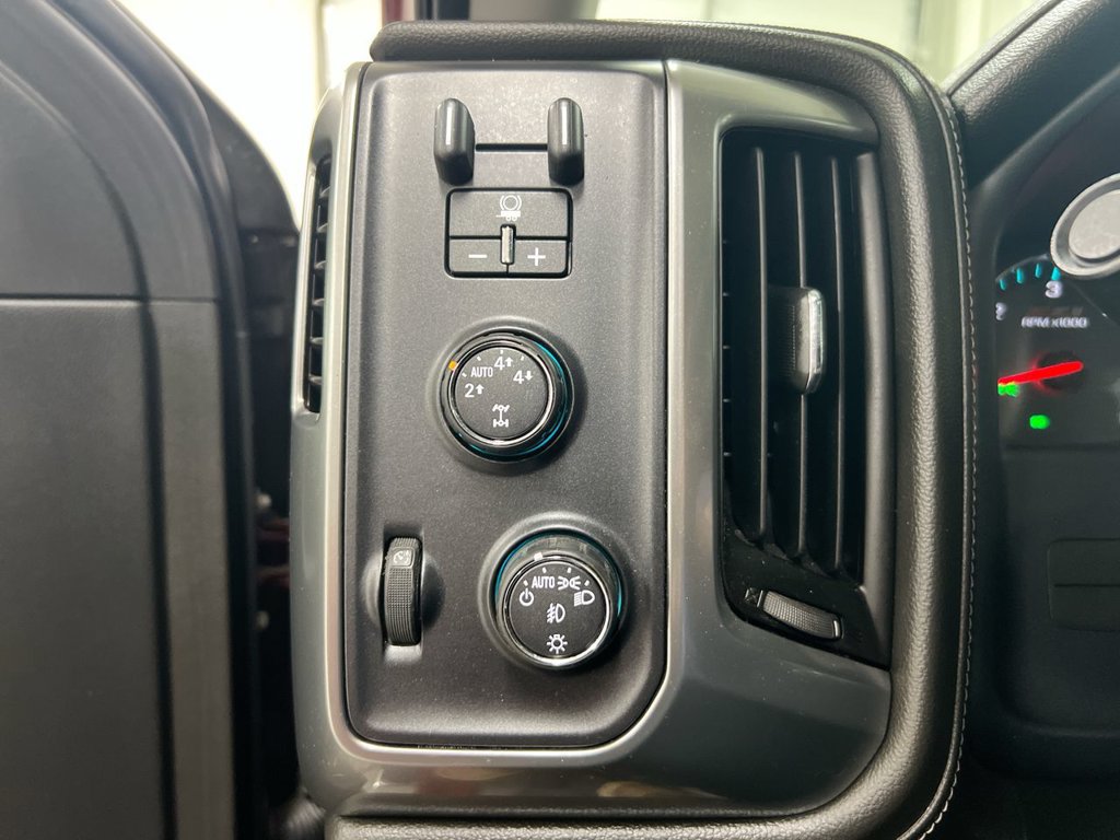 Used 2016 Chevrolet Silverado 1500 LTZ Z71 w/ LTZ Plus Package AWD/4WD image 19
