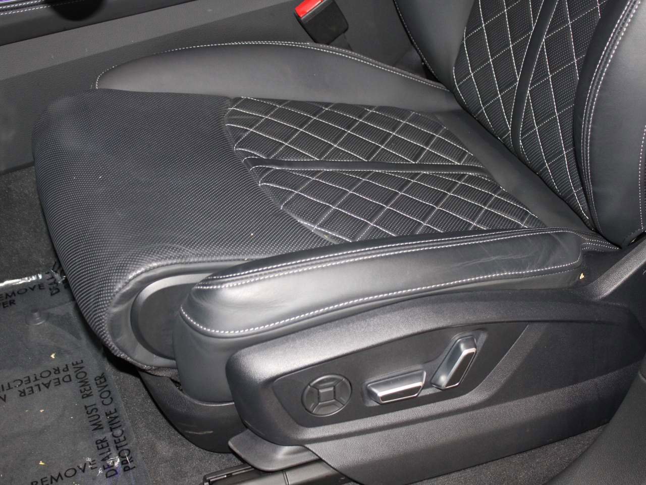 Used 2024 Audi SQ8 Premium Plus w/ S Sport Package image 14