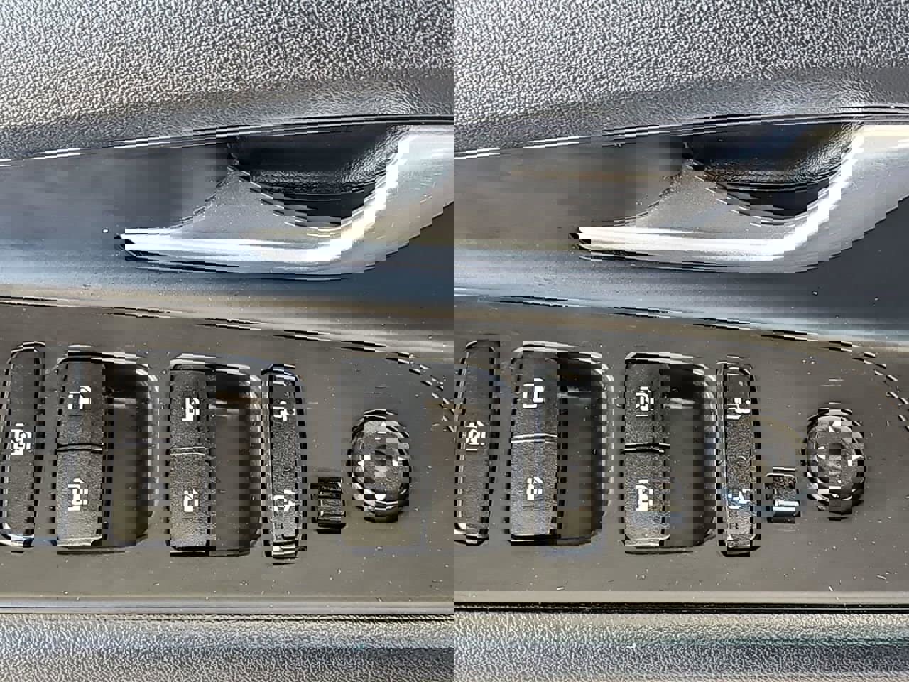 Used 2022 Hyundai Elantra SEL w/ Convenience + Premium Package image 31