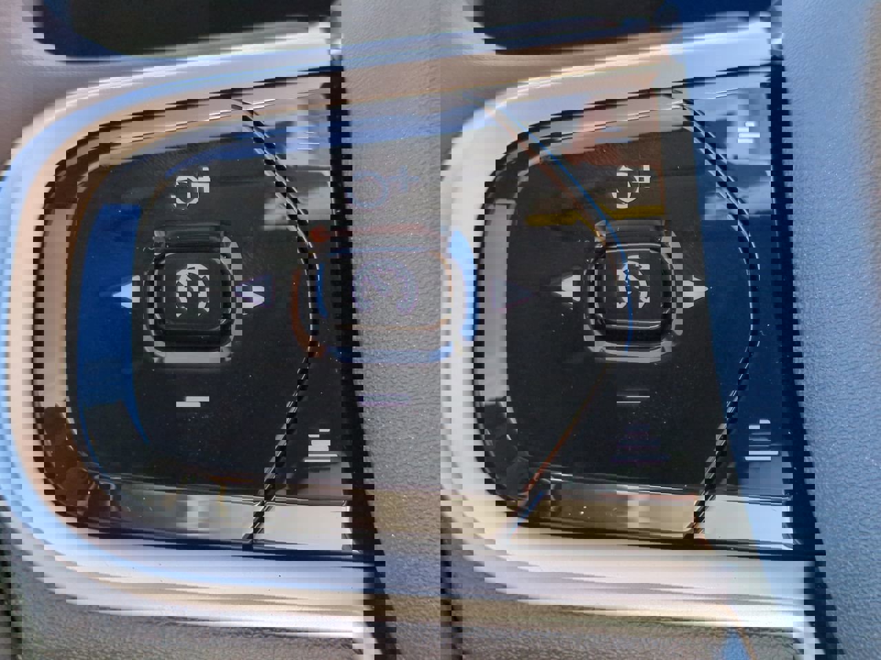 New 2026 Volvo XC60 B5 Plus w/ Protection Package Premier image 24