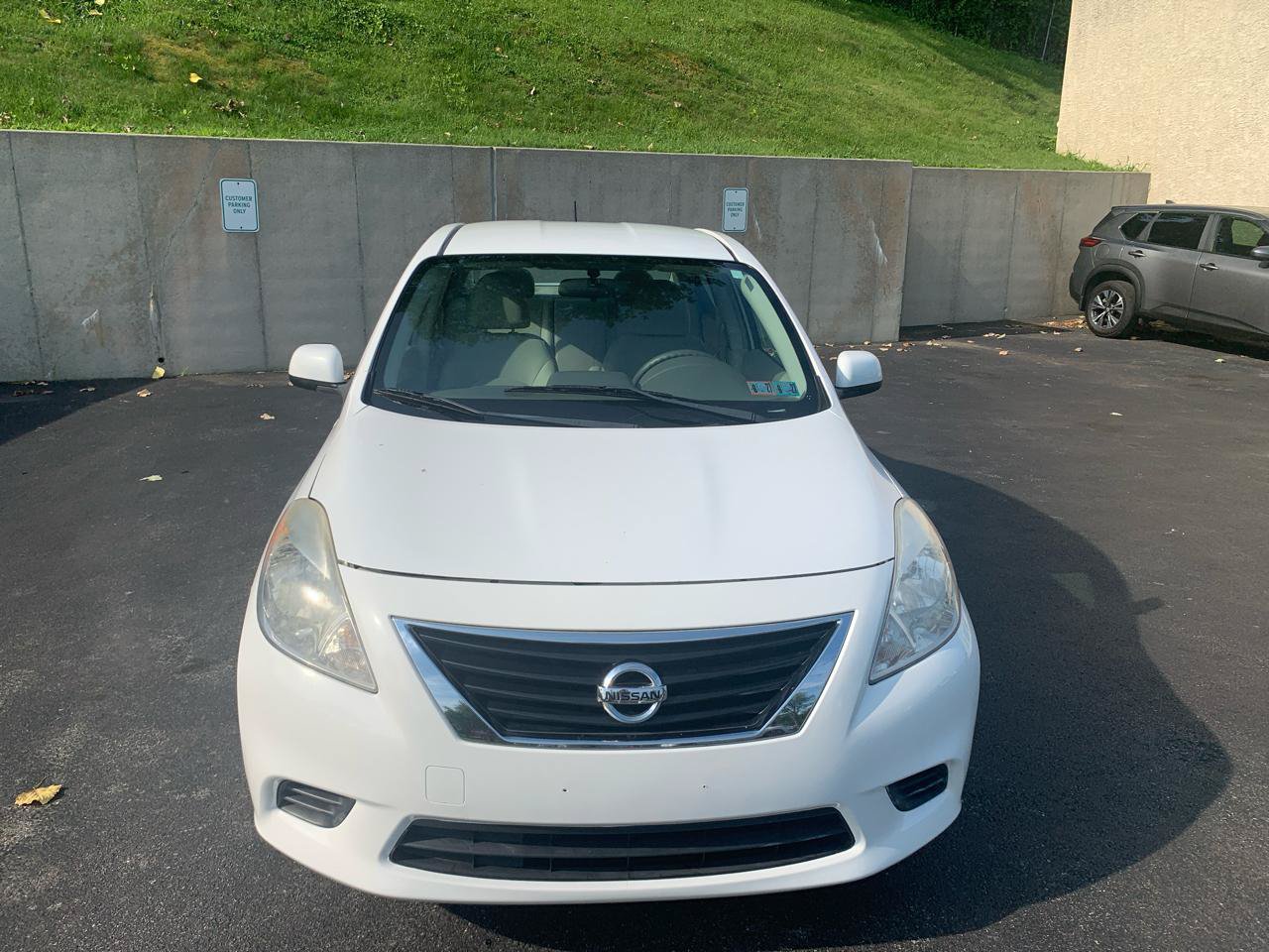Used 2014 Nissan Versa SV w/ Convenience Package FWD image 7