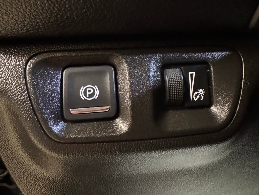 Used 2021 GMC Acadia AT4 w/ Trailering Package image 31