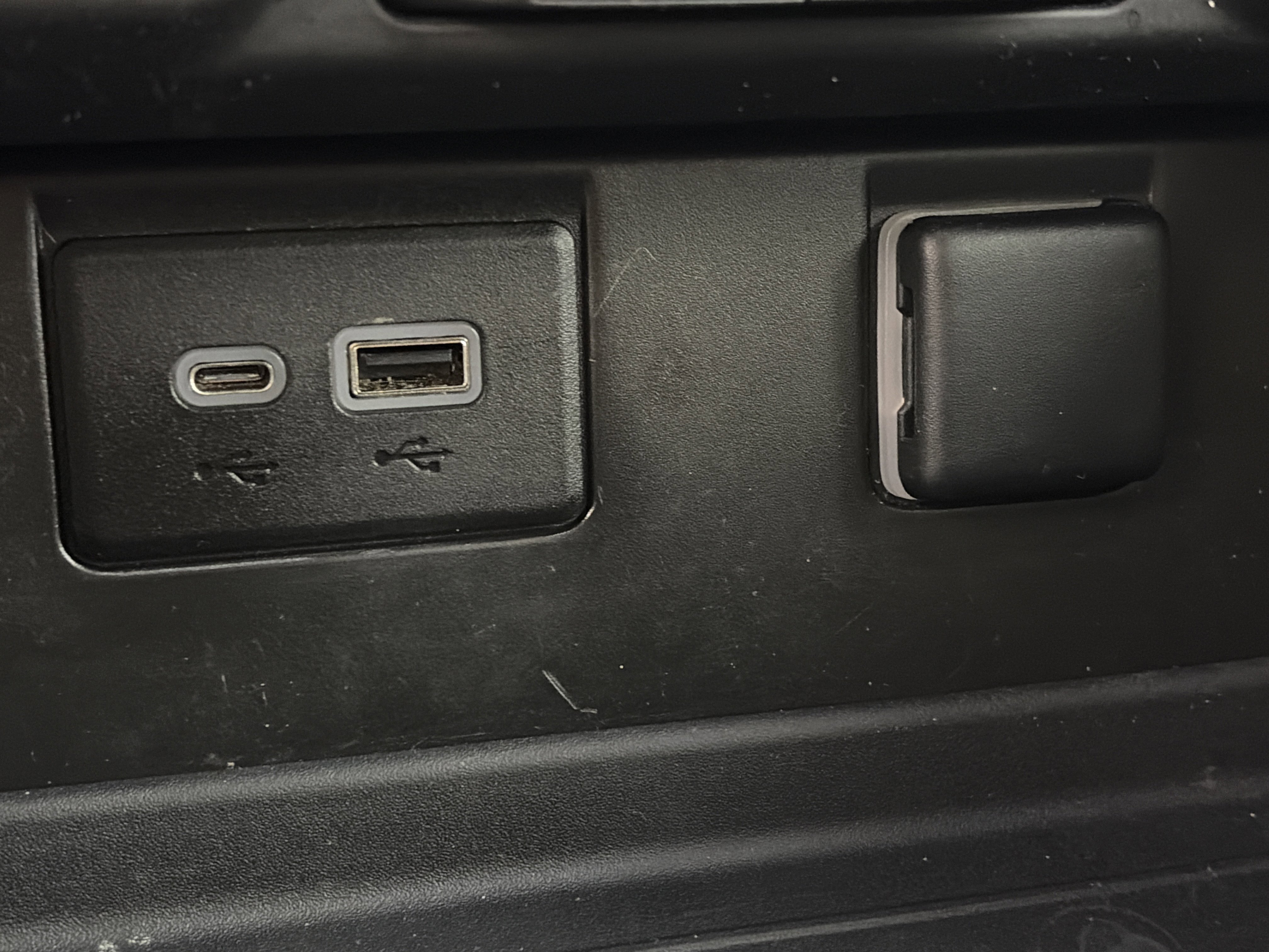 Certified 2022 GMC Yukon XL SLE w/ Max Trailering Package image 23