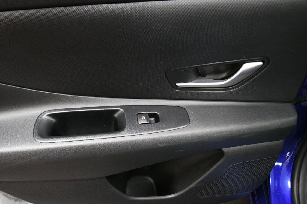 Used 2021 Hyundai Elantra SE image 21