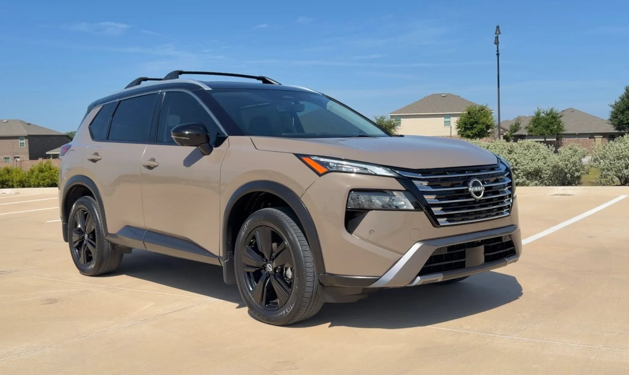 Used 2024 Nissan Rogue SL w/ SL Premium Package AWD/4WD image 3