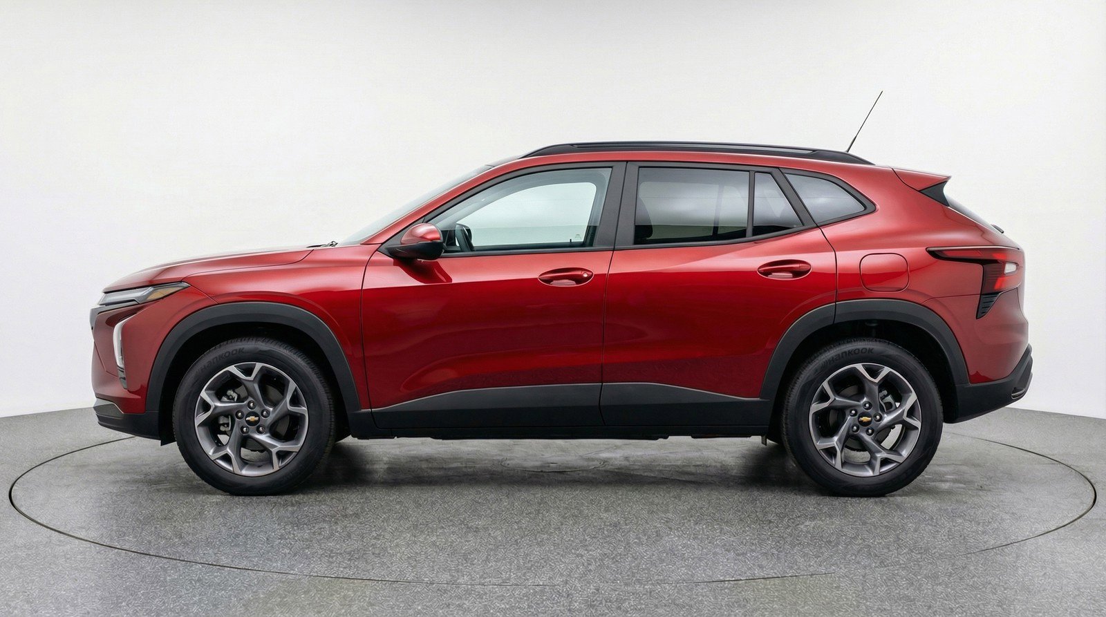 Used 2025 Chevrolet Trax LT w/ LT Convenience Package image 5