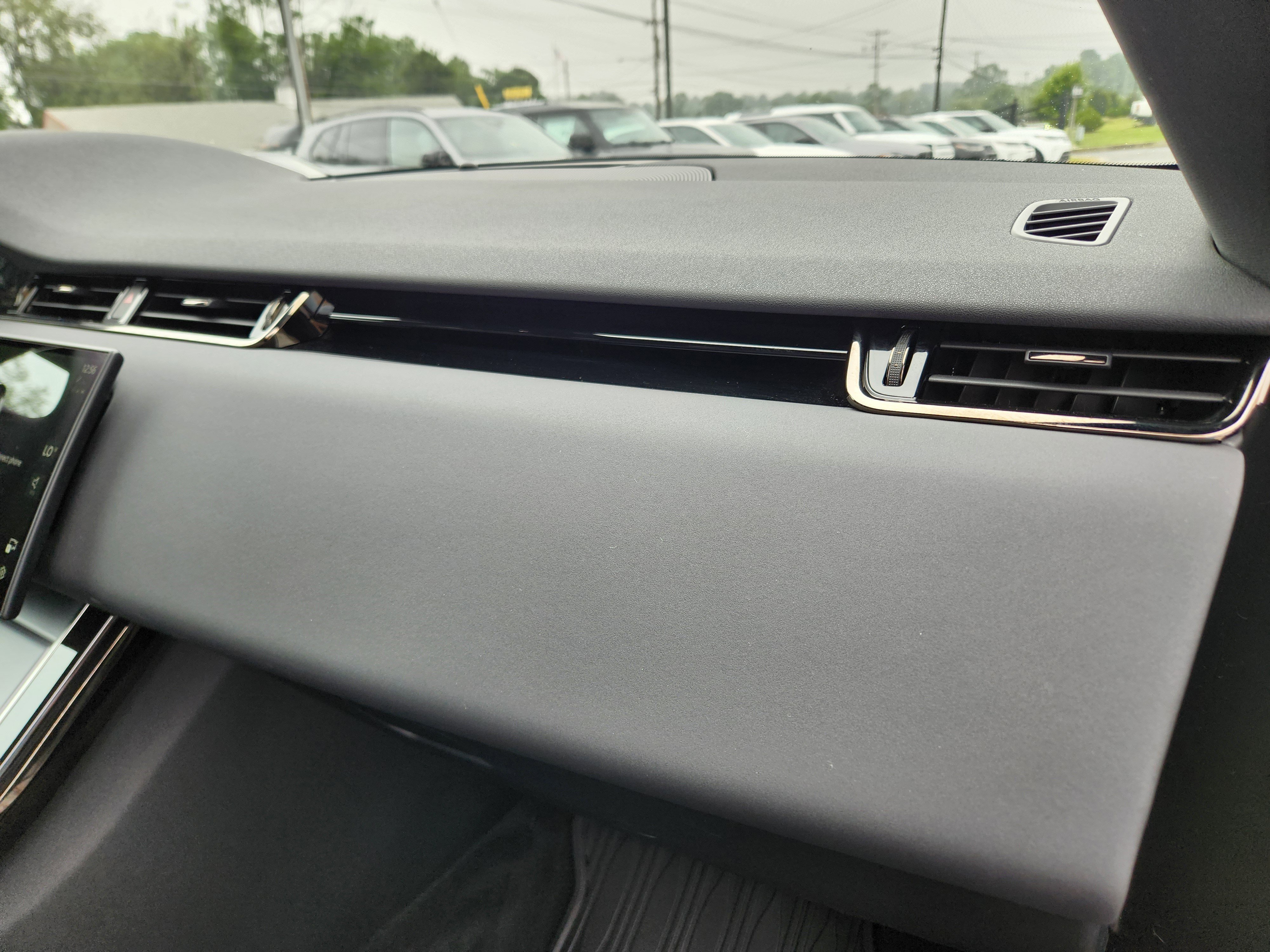 Certified 2025 Land Rover Range Rover Evoque S image 17