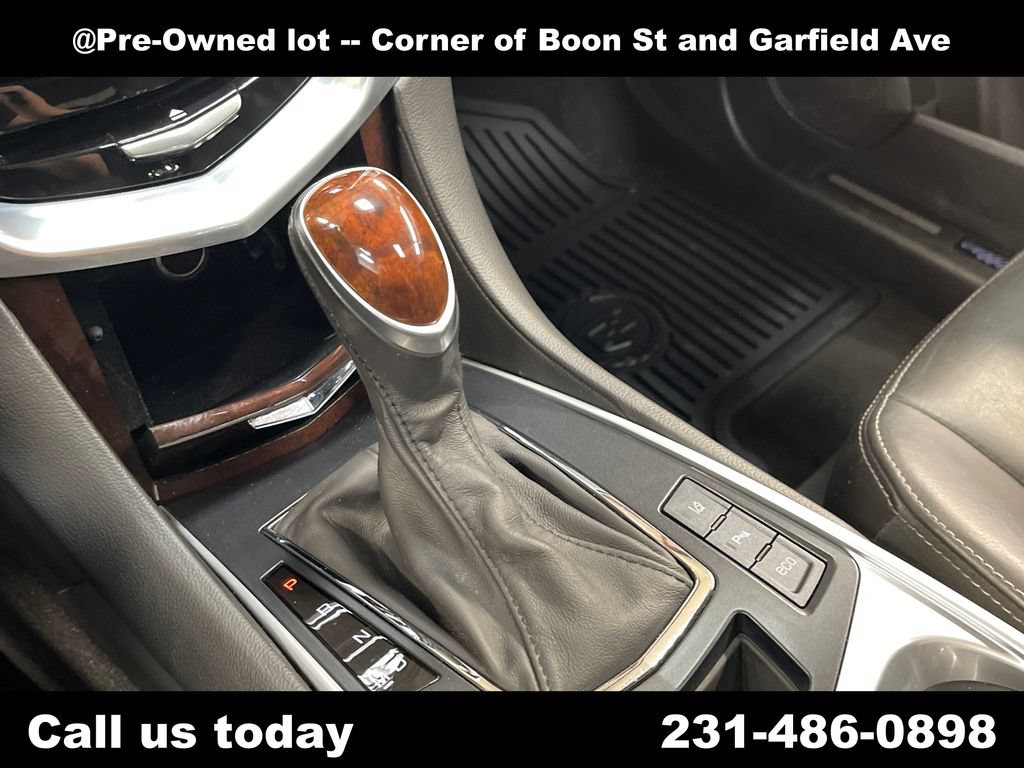 Used 2013 Cadillac SRX Luxury w/ Driver Awareness Package AWD/4WD image 26