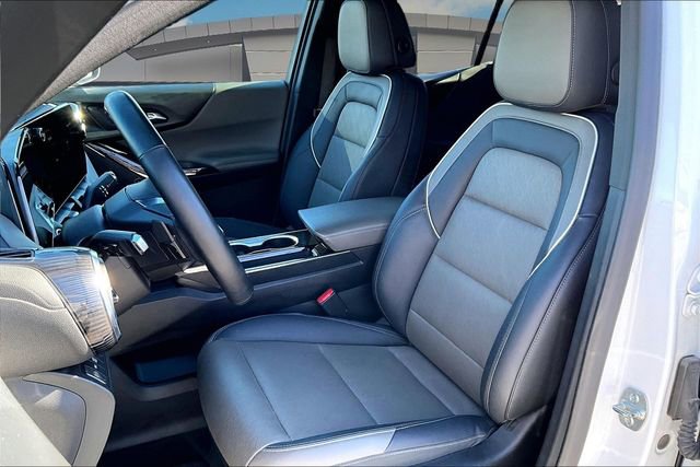 Used 2025 Chevrolet Equinox LT w/ Convenience Package II image 25