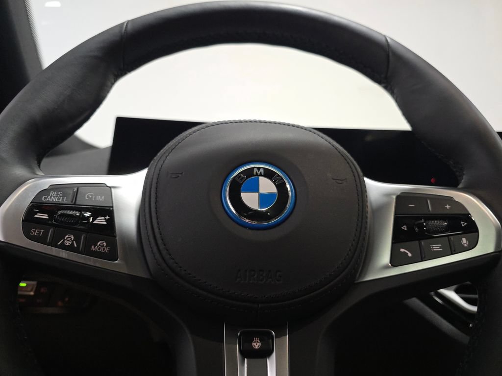 Used 2024 BMW i4 xDrive40i w/ M Sport Package AWD/4WD image 32