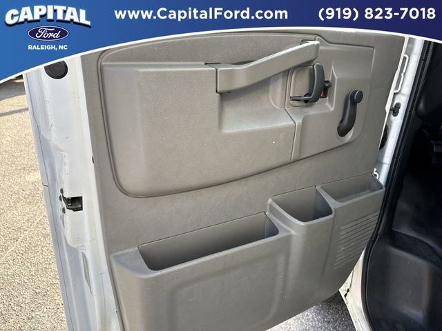 Used 2015 Chevrolet Express 3500 Extended RWD image 19