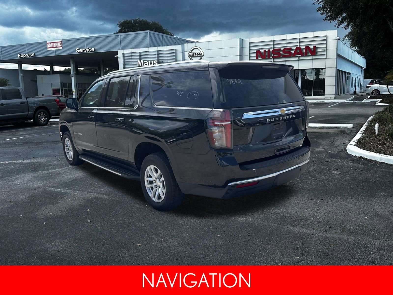 Used 2024 Chevrolet Suburban LT AWD/4WD image 7