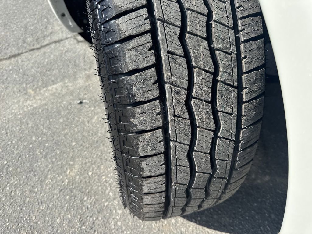 Used 2019 Nissan Armada Platinum w/ Captain's Chairs Package image 36