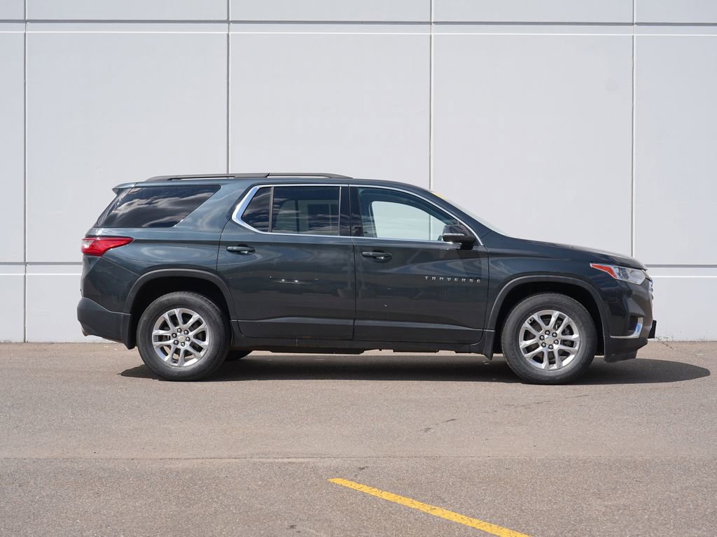 Used 2021 Chevrolet Traverse LT w/ LPO, Floor Liner Package AWD/4WD image 2