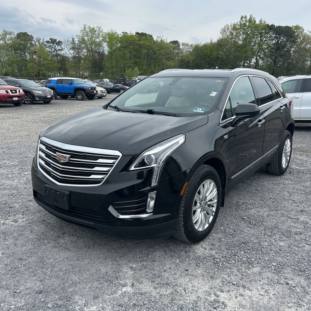 Used 2019 Cadillac XT5 FWD image 2
