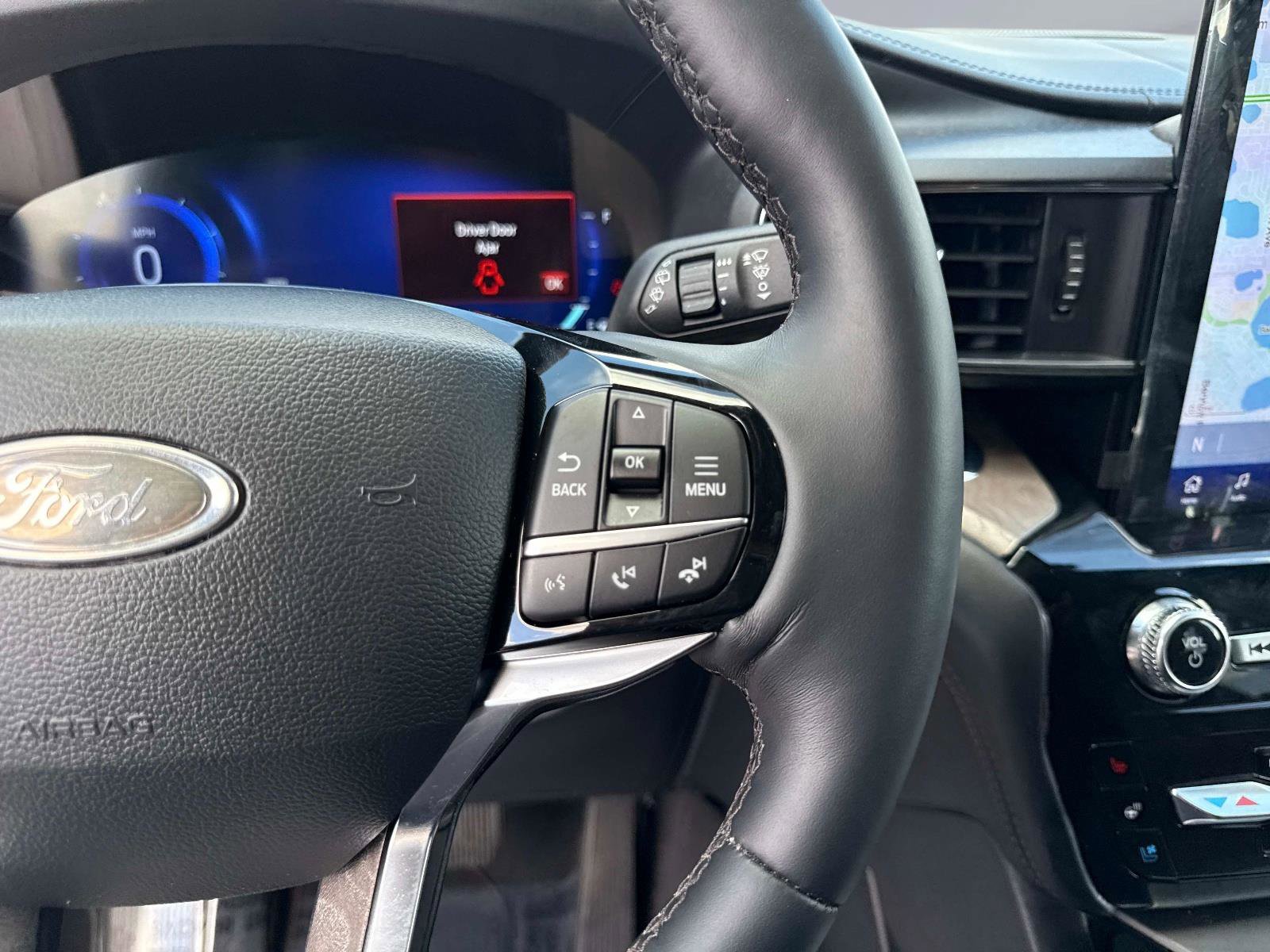 Used 2023 Ford Explorer Platinum w/ Technology Package image 33