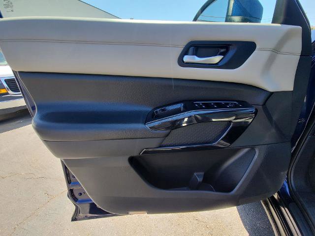 Used 2022 Nissan Pathfinder SV image 21