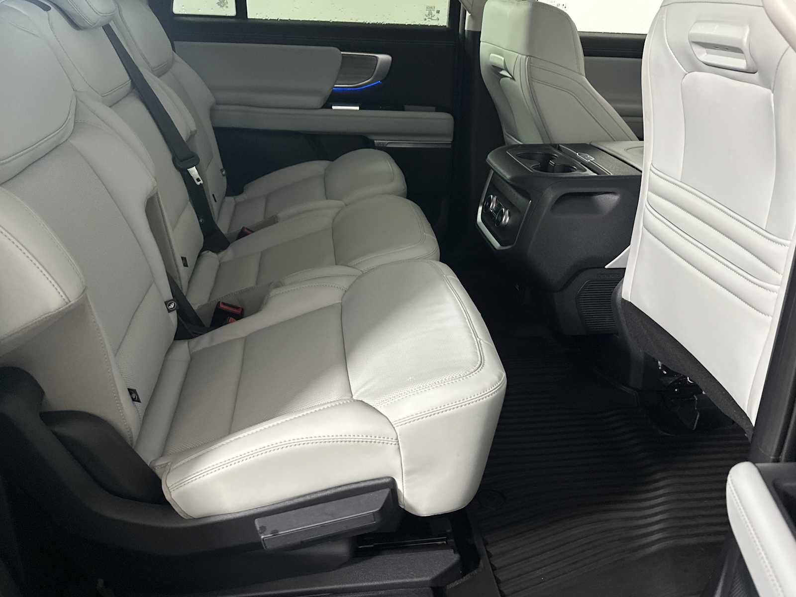 Used 2025 Ford Expedition Max Platinum AWD/4WD image 18