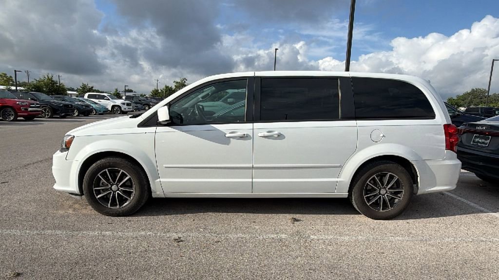 Used 2017 Dodge Grand Caravan SE FWD image 7