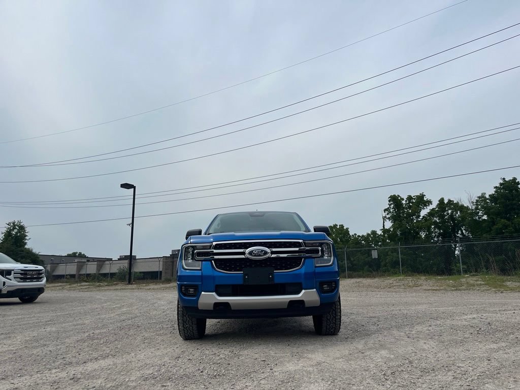 Used 2025 Ford Ranger XLT w/ Chrome Accent Package AWD/4WD image 4