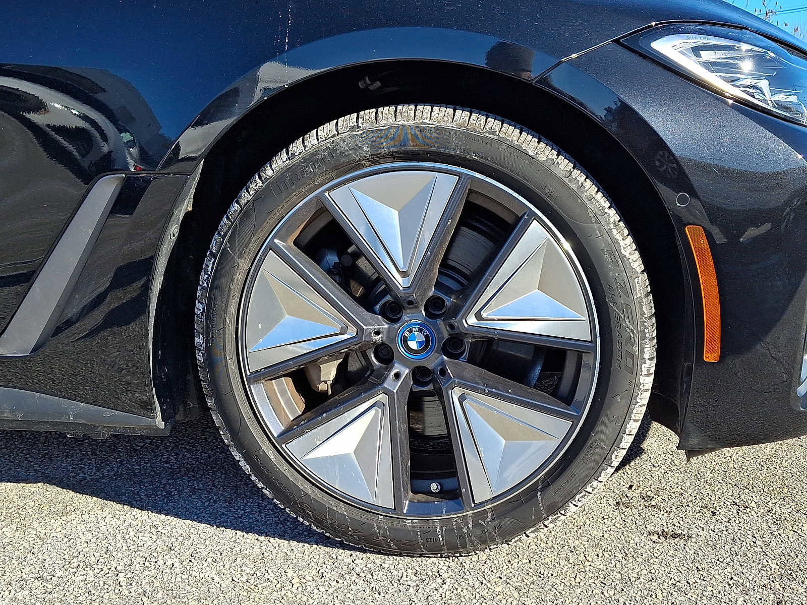 Used 2024 BMW i4 eDrive40 w/ Premium Package RWD image 8