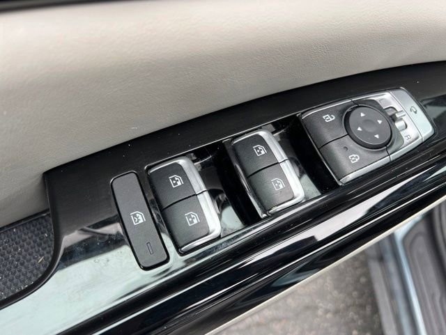 Used 2024 Kia Carnival SX Prestige FWD image 32