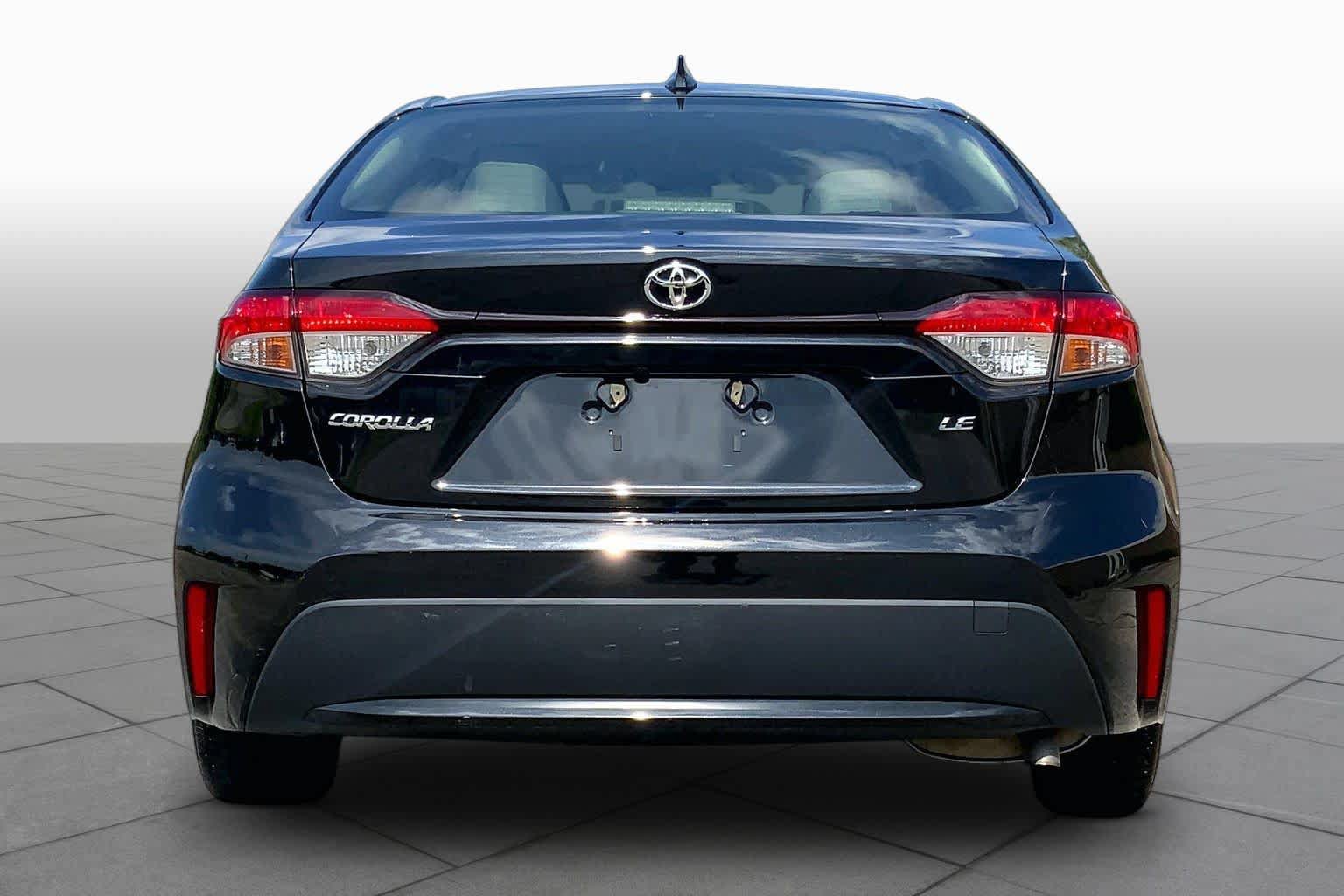Used 2021 Toyota Corolla LE FWD image 5
