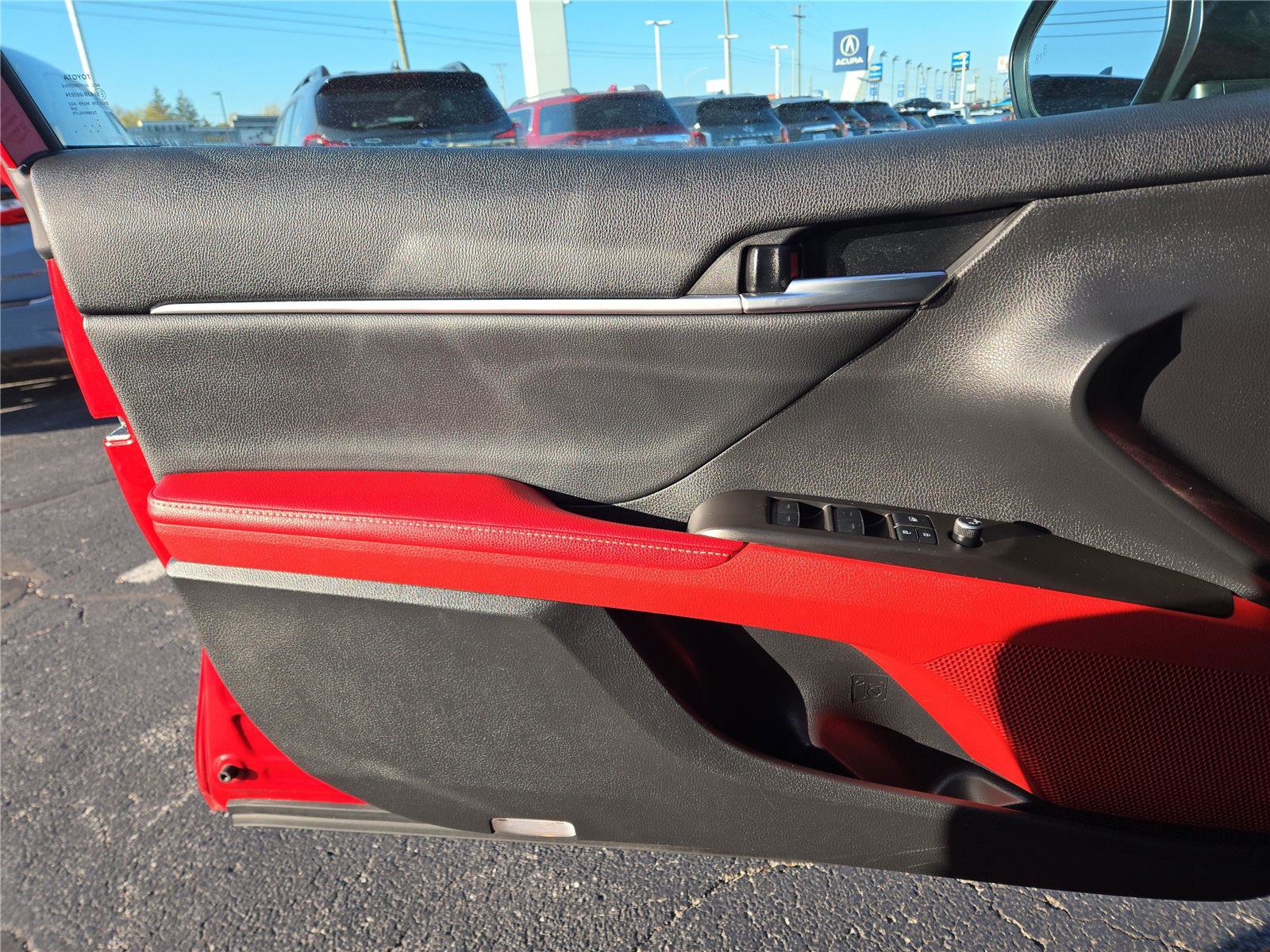 Used 2021 Toyota Camry XSE w/ Navigation Upgrade Package image 17