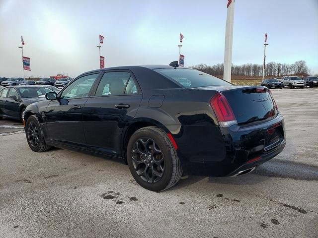 Used 2020 Chrysler 300 Touring w/ Sport Appearance Package image 7