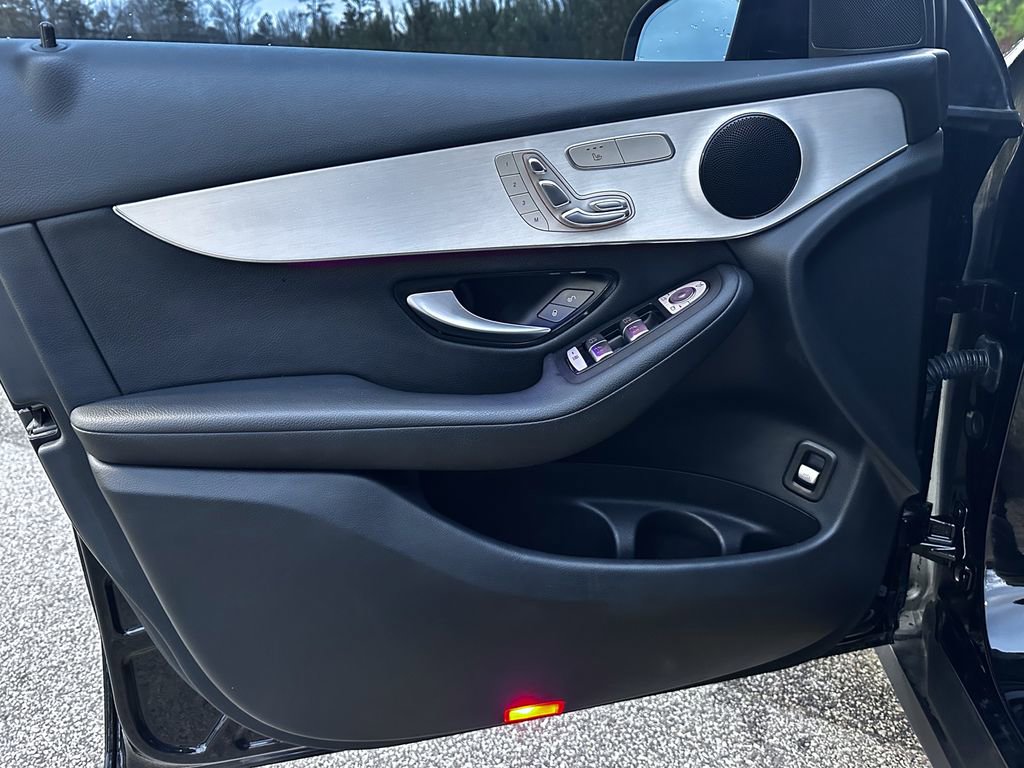 Certified 2022 Mercedes-Benz GLC 300 image 27