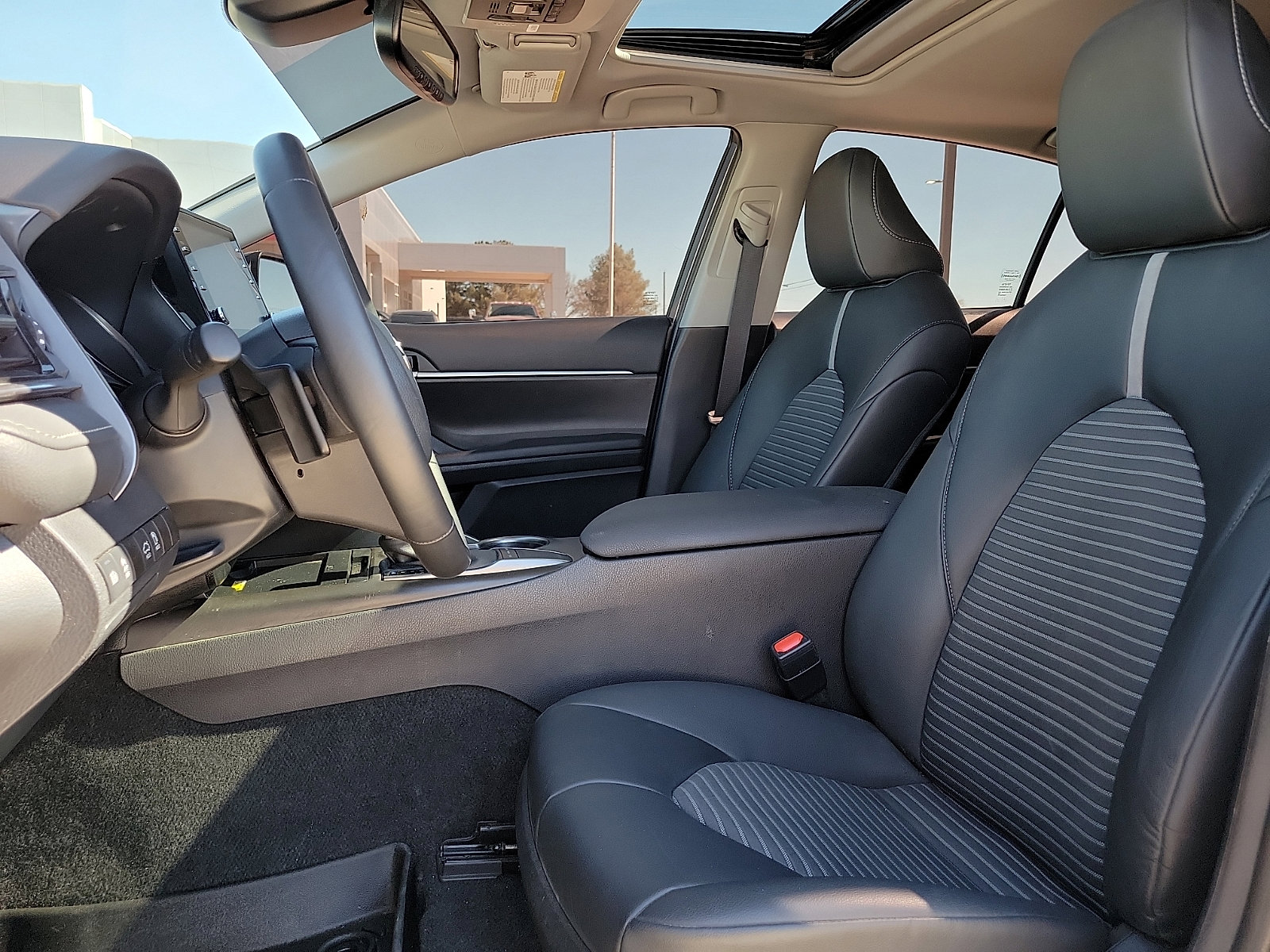 Used 2024 Toyota Camry SE w/ Audio Upgrade Package image 12