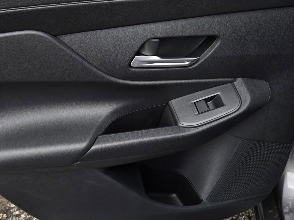 New 2026 Nissan Sentra SV image 9