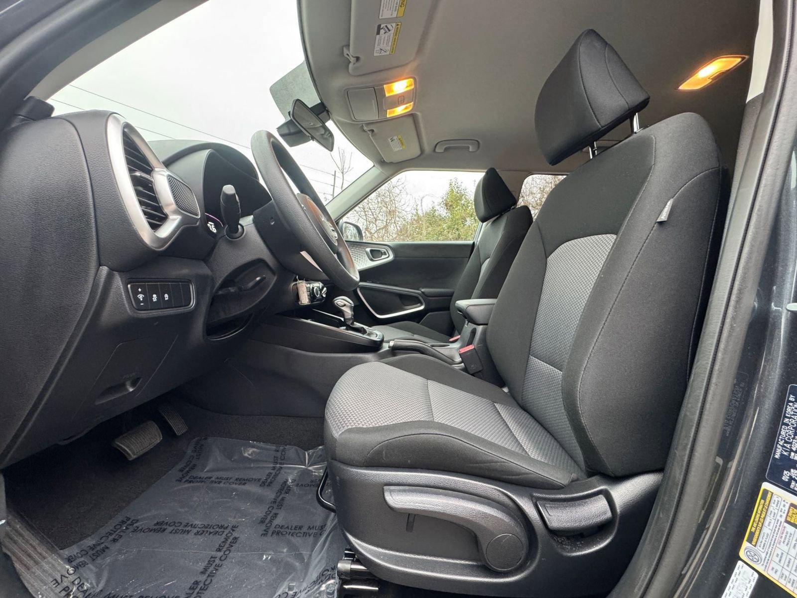 Used 2025 Kia Soul LX w/ LX Technology Package image 22