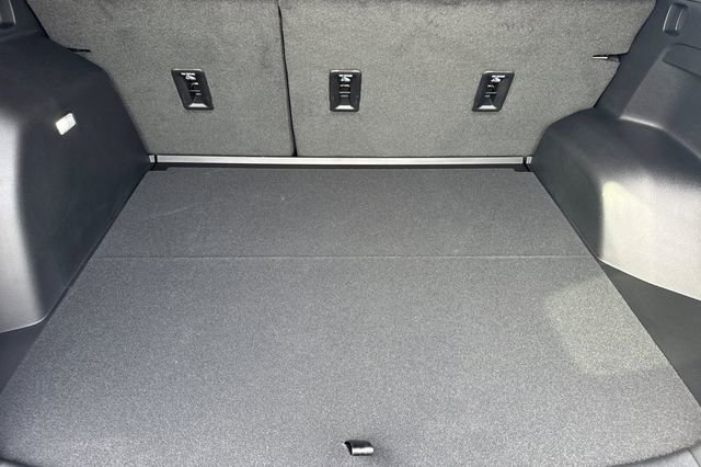 New 2026 GMC Terrain AT4 w/ Convenience Package III image 17