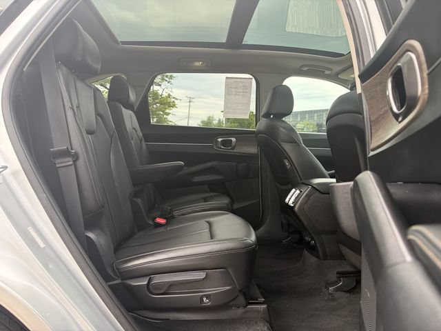 Used 2021 Kia Sorento EX w/ Panoramic Sunroof Package AWD/4WD image 19