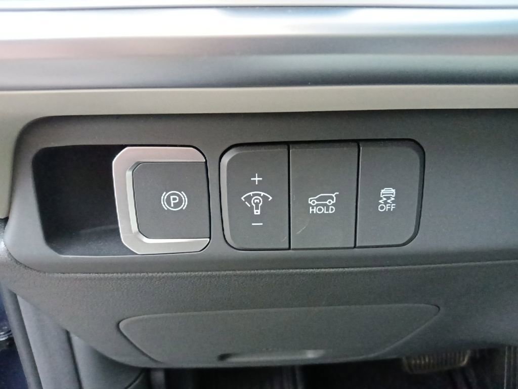 Used 2025 Hyundai Santa Fe SEL image 17