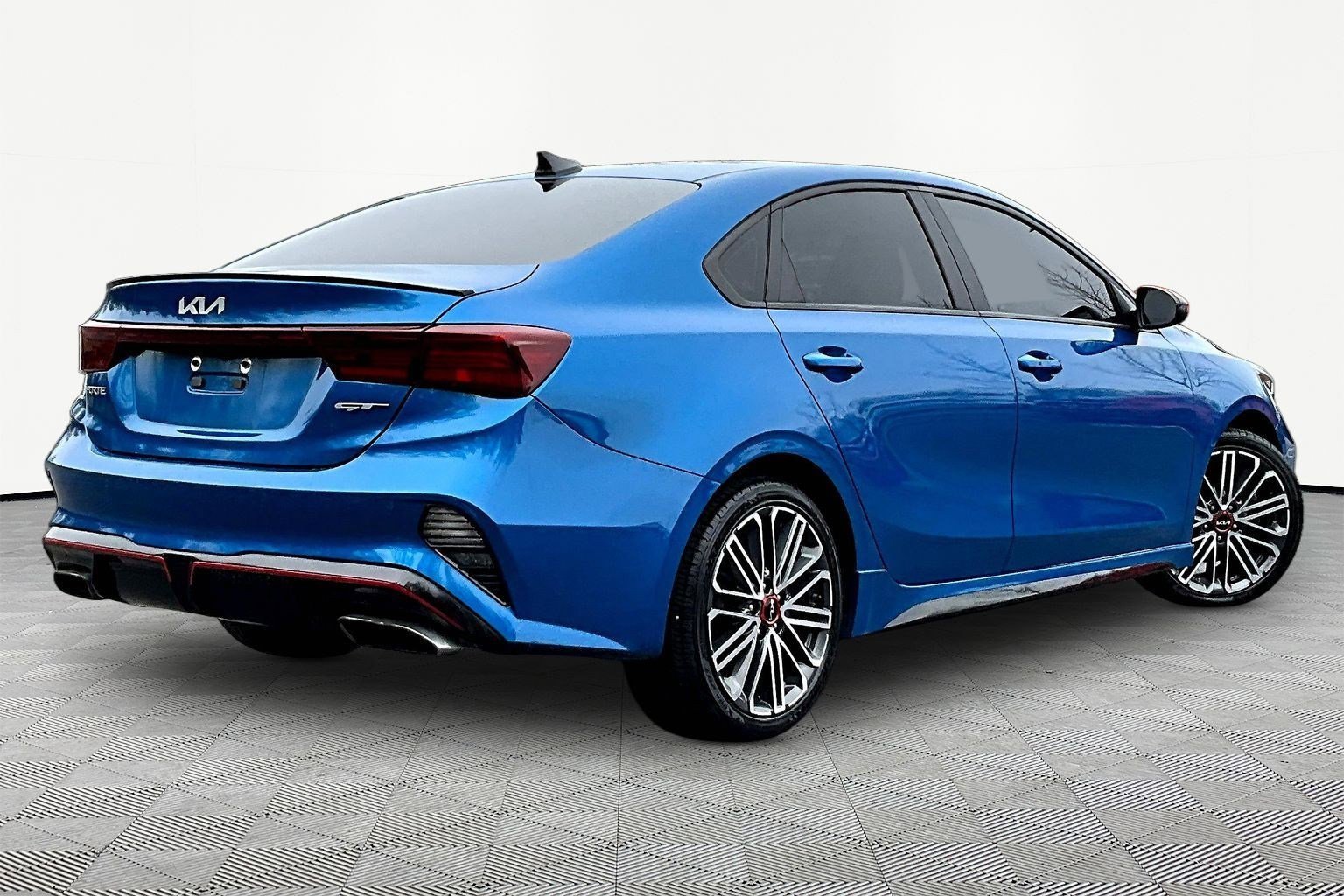 Used 2022 Kia Forte GT image 7